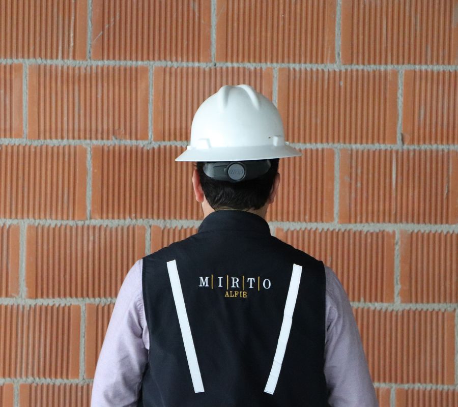 Somos una empresa que ofrece servicios integrales personalizados con el fin de cubrir las necesidades de nuestros clientes. Conoce nuestros servicios profesionales. Sabemos que tu patrimonio es tu mayor inversión y por eso queremos cuidarlos en cualquier etapa que se encuentre.